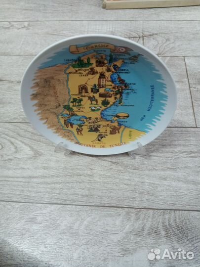 Тарелка с картой Туниса