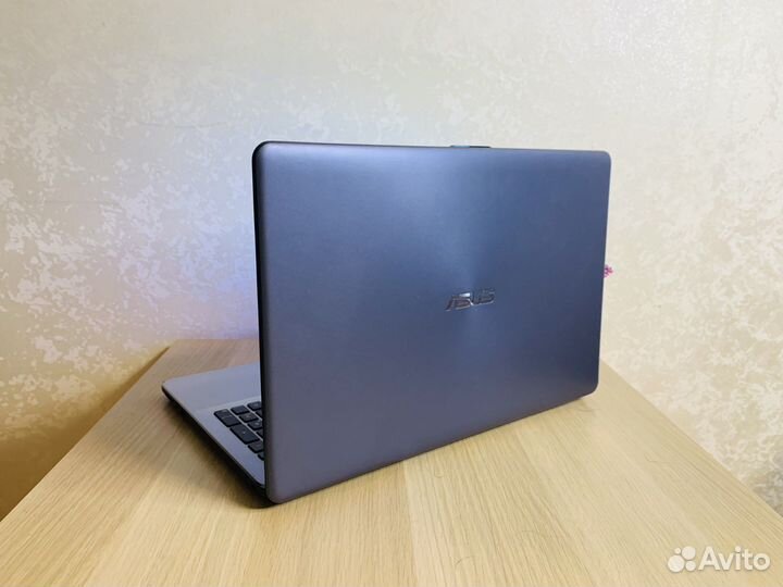 Мощный, игровой ноутбук (i3/SSD/6 часов)