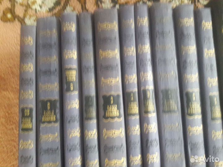 Продам кники 100 за 1 шт