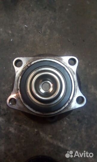 Ступица задняя левая правая Volvo S80