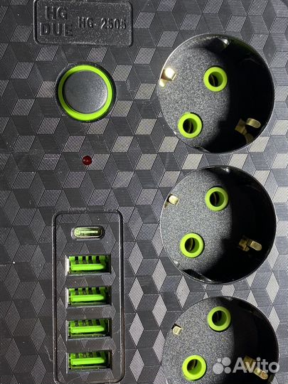 Сетевой фильтр 5 розеток 4+1USB