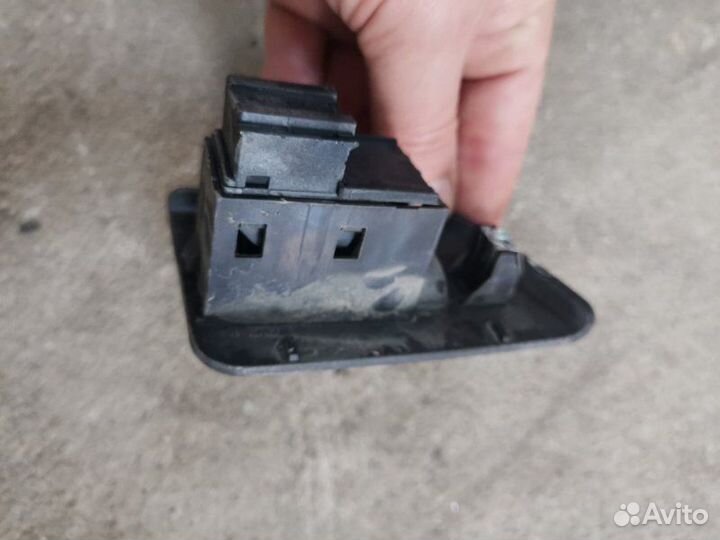 Кнопка стеклоподъемника задняя левая Chery Qq6 S21