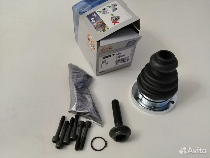 Пыльник шруса Löbro 300494 (3B0 498 201)