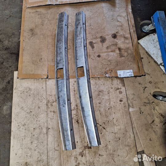 Накладка крышки багажника Audi A6 C5