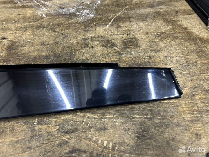 Молдинг передней левой двери BMW F10