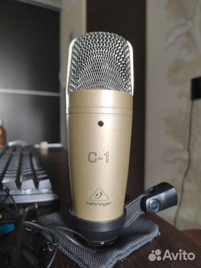 Конденсаторный микрофон Behringer C-1