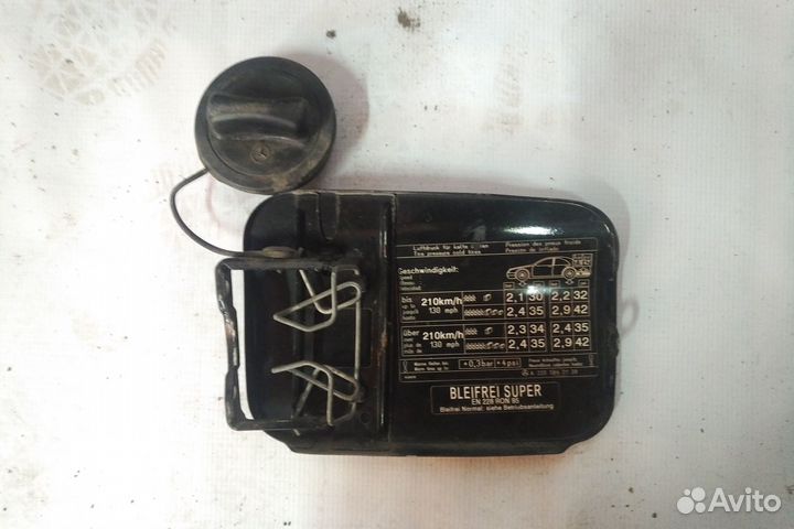 Лючок бензобака Mercedes w220