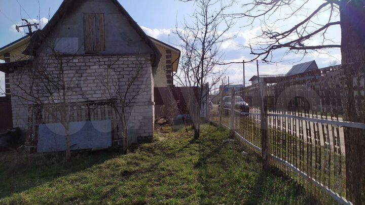 Дача 18 м² на участке 8 сот.