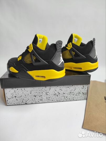 Кроссовки подростковые Jordan 4 retro Люкс (37-39)