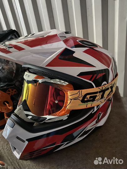 Кроссовый шлем