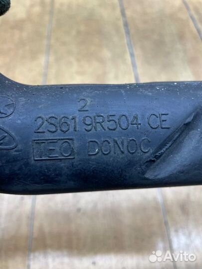 Патрубок воздушного фильтра Ford Fusion fxja 2005