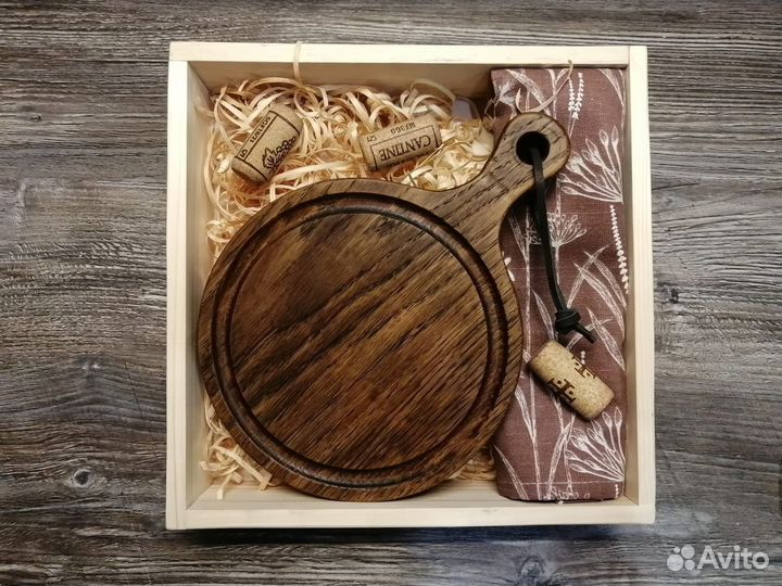 Доска разделочная из ясеня в подарочной коробке