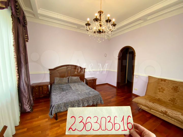 Коттедж 950 м² на участке 30 сот.