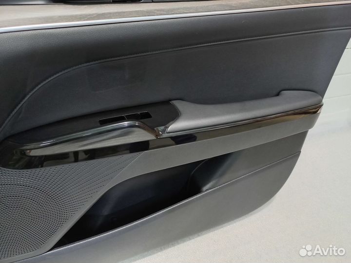 Обшивка двери перед правая Kia K5 DL (2019 - нв)