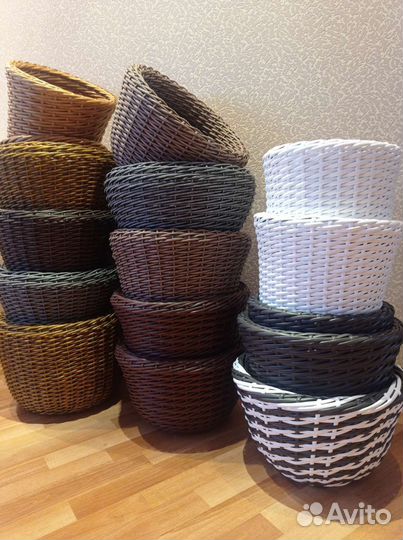 Кашпо из искусственного ротанга