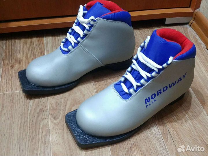 Новые Лыжные ботинки Nordway Alta 36 размер Новые
