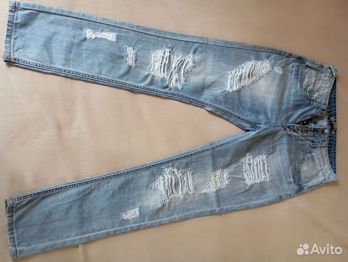Джинсы 27