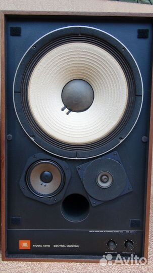 JBL 4311B