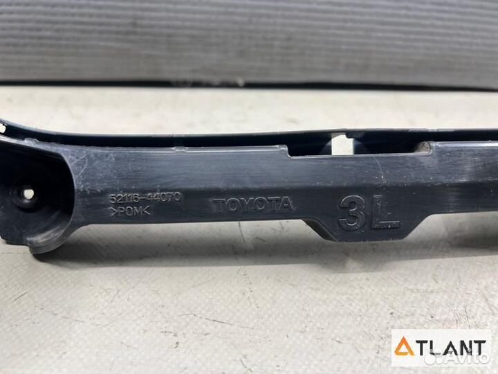 Крепление бампера передняя левая toyota isis