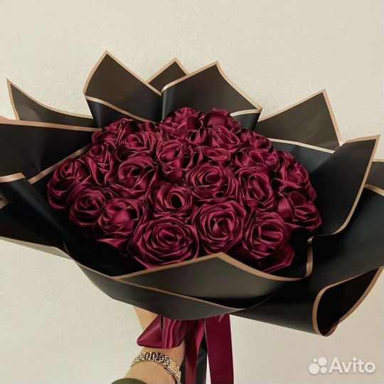 Вечный букет роз из атласных лент