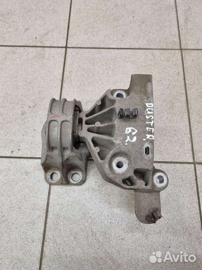 Рено Дастер подушка двигателя