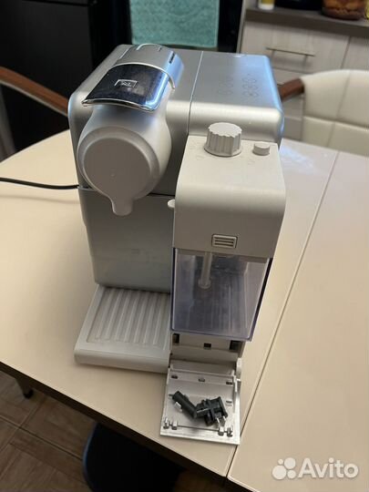 Кофемашина nespresso latissima