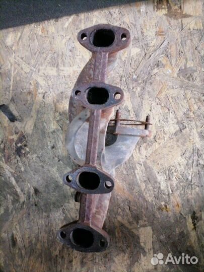 Коллектор выпускной Audi A4 B7 ALZ 2006