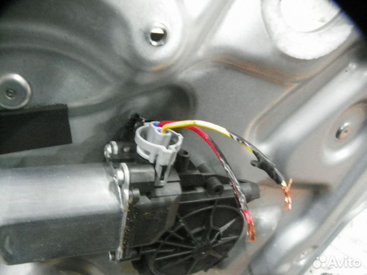 Стеклоподъемник электр. передний левый Nissan Qash