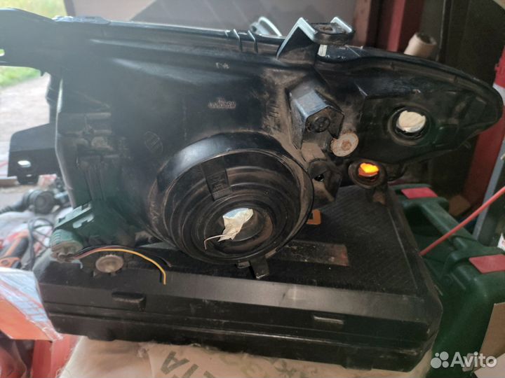 Фара правая Pajero/Montero III 2000-2006