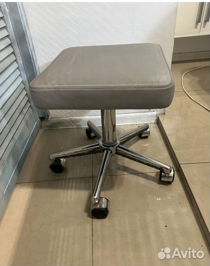 Стул для мастера бу