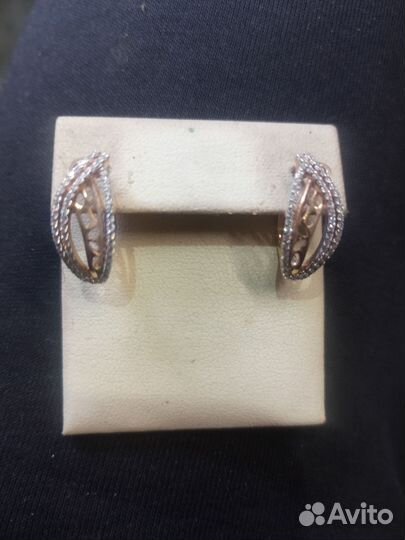 Золотые серьги