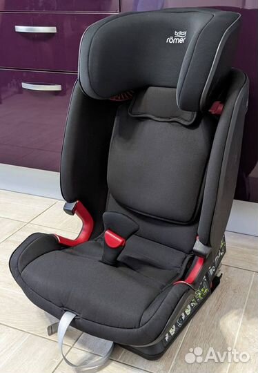 Автокресло britax romer advansafix IV M