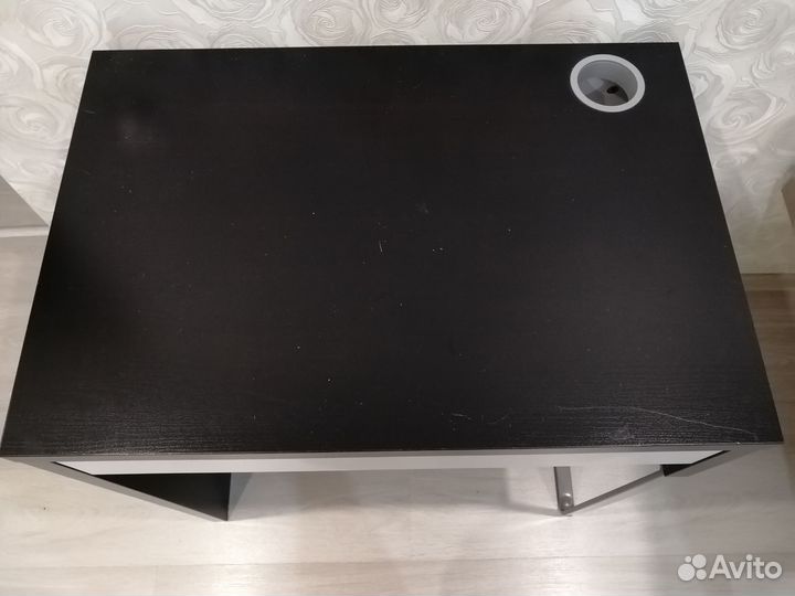 Письменный стол IKEA