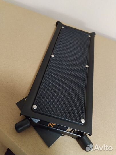 Новая подставка под ногу гитариста, Foix