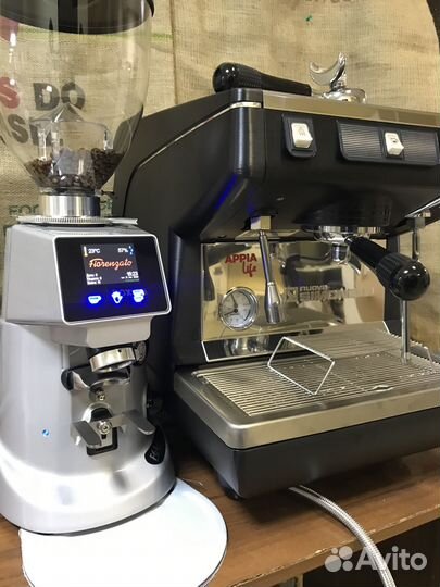 Кофемашина в аренду 1 гр. Nuova simonelli