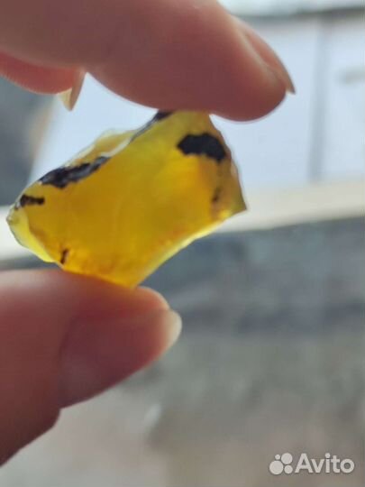 Жёлтый опал Танзания