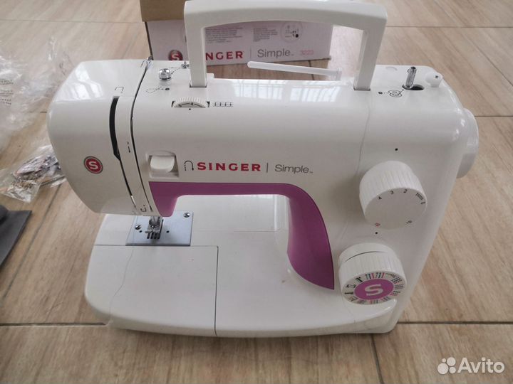 Швейная машина Singer