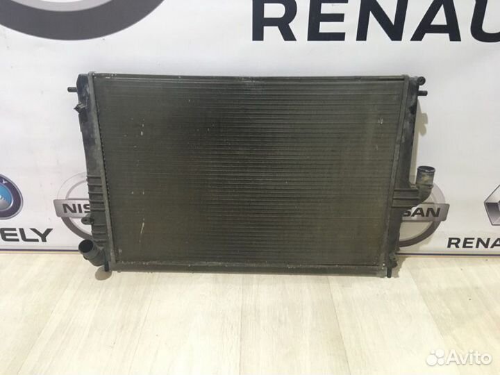 Радиатор охлаждения двигателя основной Nissan alme