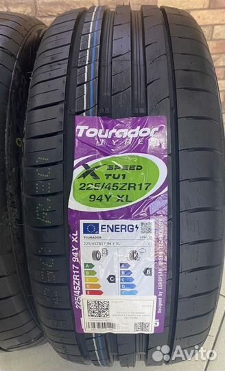 Pirelli Powergy 225/45 R17 94Y