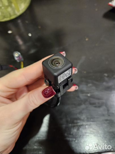 Штатная камера заднего вида VW Passat B7