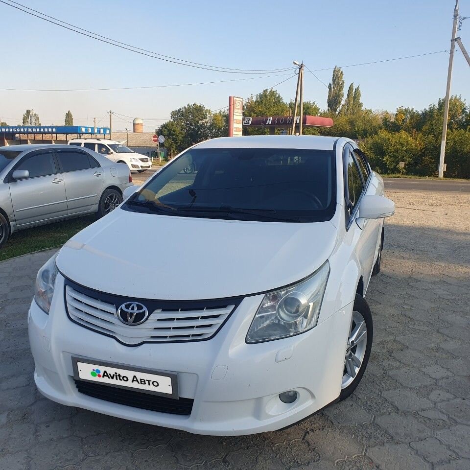 Toyota Avensis: фото владельца