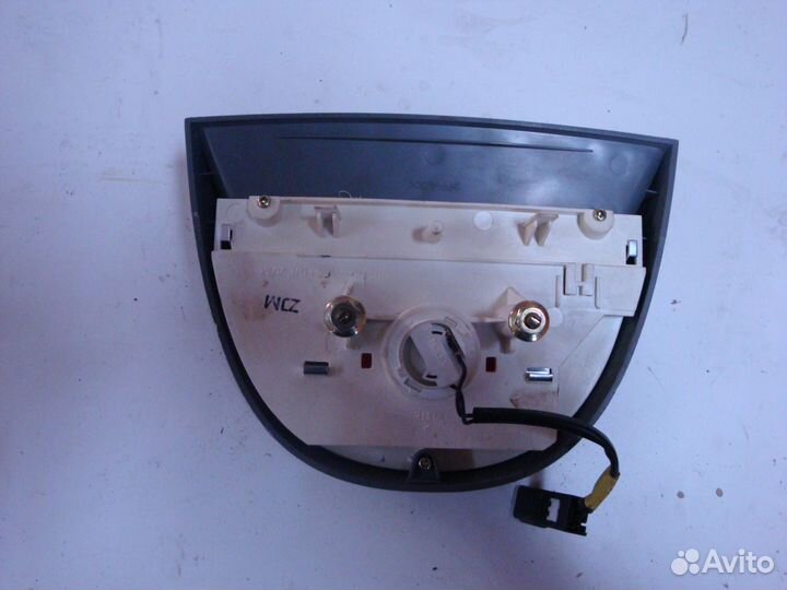 Стоп сигнал Kia Rio 1 1.5л 2004 г.в