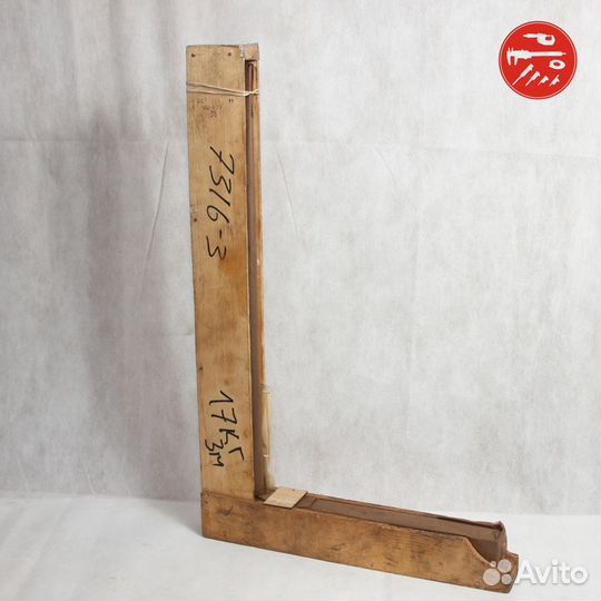 Угольник с широким основанием уш