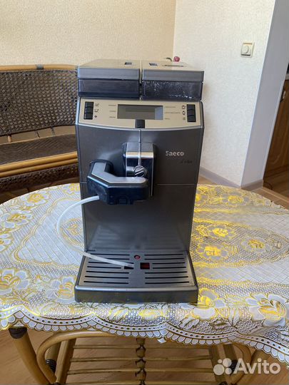 Кофемашина Saeco Lirika