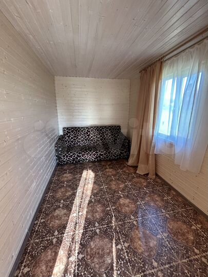 Дом 30 м² на участке 8 сот.