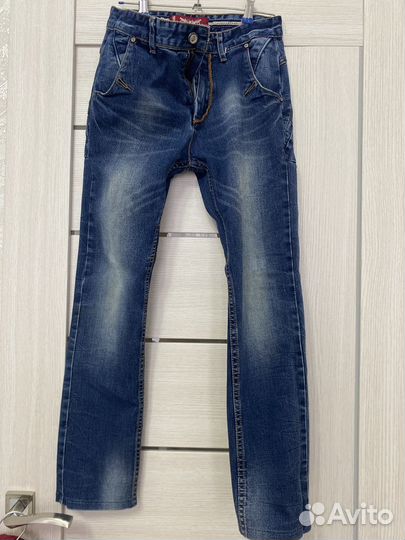 Джинсы женские
