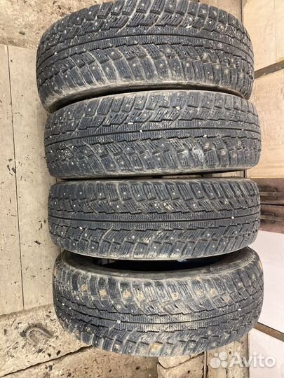 Kumho I'Zen RV Stud KC16 215/70 R16