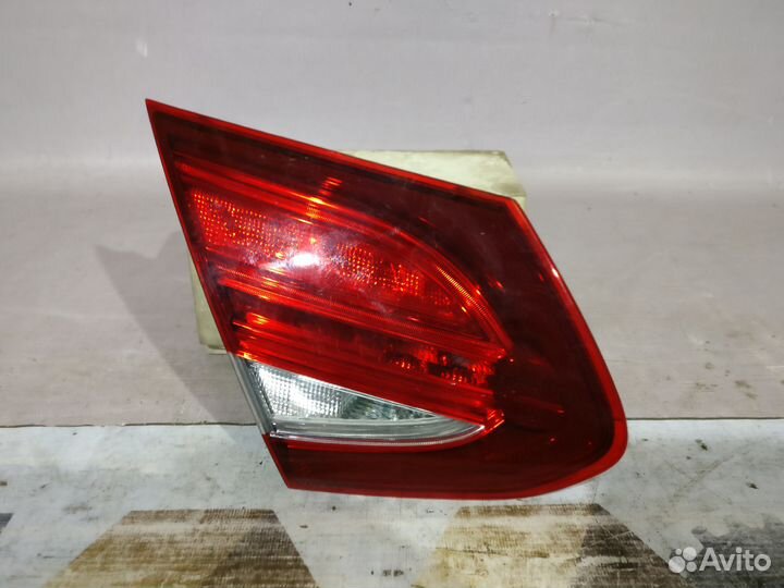 Мерседес W205 Купе 2014- Фонарь внутренний левый