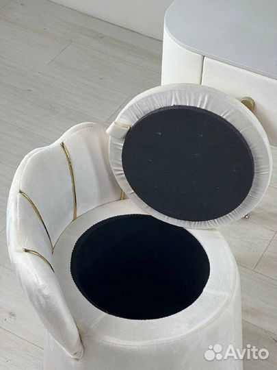 Дизайнерский туалетный столик с зеркалом (Grace) 8