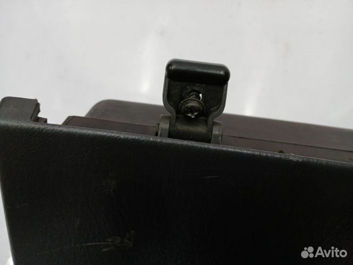 Бардачок Toyota Caldina ST190G 4S-FE 1995